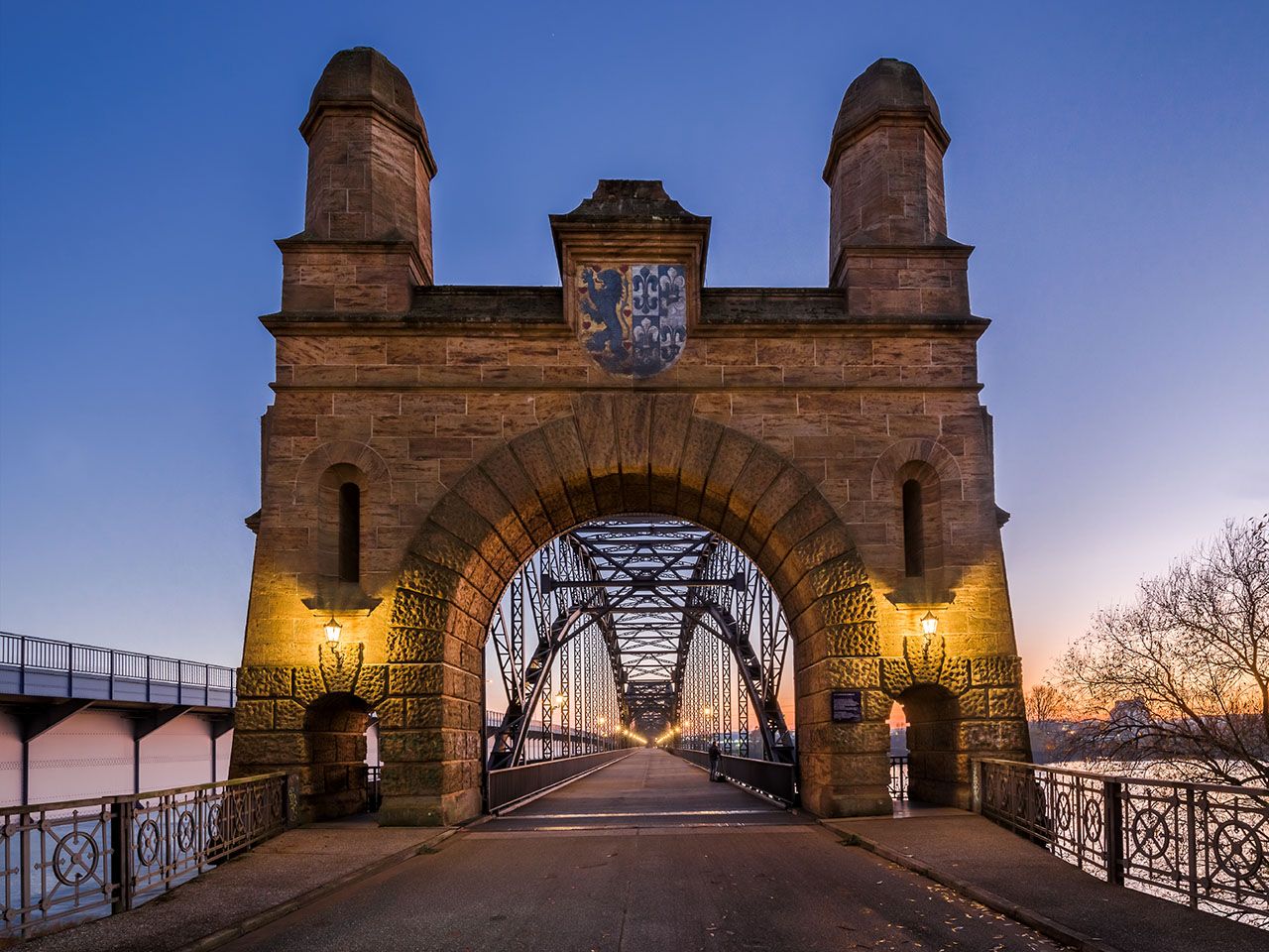WasWoFinden Gebaeudeversicherung Nordheide die Versicherungsschneiderei Alte Harburger Elbbrücke
