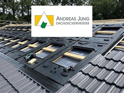 Photovoltaik Indachmodule mit Andreas Jung Logo davor
